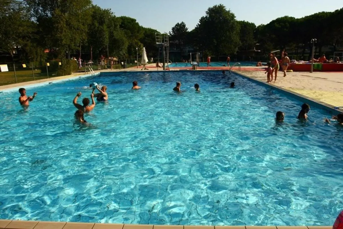 Apartment House With Balcony And Swimming Pool Bibione 0*,  Italy