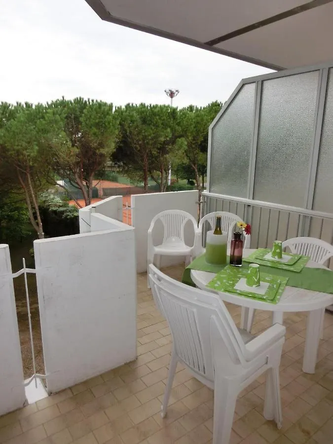 Apartment House With Balcony And Swimming Pool Bibione