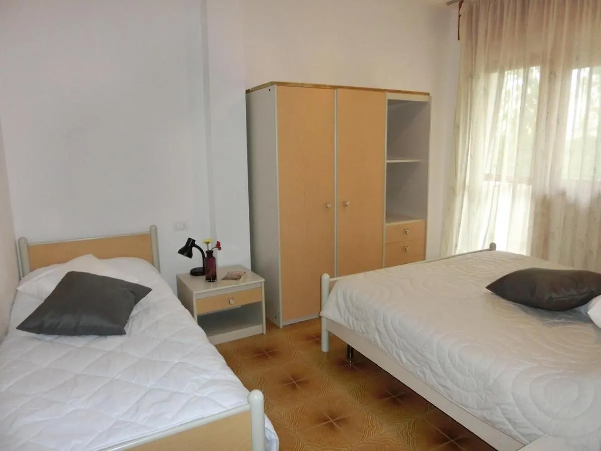 Apartment House With Balcony And Swimming Pool Bibione